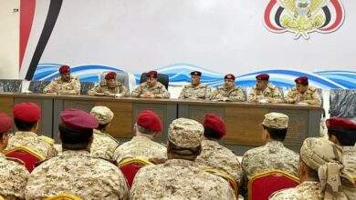 عاجل وزير الدفاع المقدشي يترأس اجتماعاً هام في عدن 3