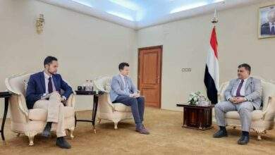 الشيخ العيسي يناقش مع مدير مكتب المبعوث الأممي رؤية الائتلاف الوطني الجنوبي لتحقيق السلام. 9