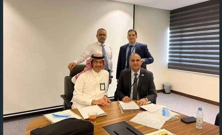 الخطوط الجوية اليمنية ومقرها الرياض توقع اتفاقية مشروع مشترك مع شركة الخطوط السعودية للتموين