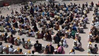 الهلال الأحمر اليمني يبدأ بتوزيع 401 سلة غذائية على الأسر الفقيرة في الضالع 7 الهلال الأحمر اليمني يبدأ بتوزيع 401 سلة غذائية على الأسر الفقيرة في الضالع