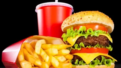 هذه الأطعمة تسبب التوتر والاكتئاب.. تجنبها على الفور