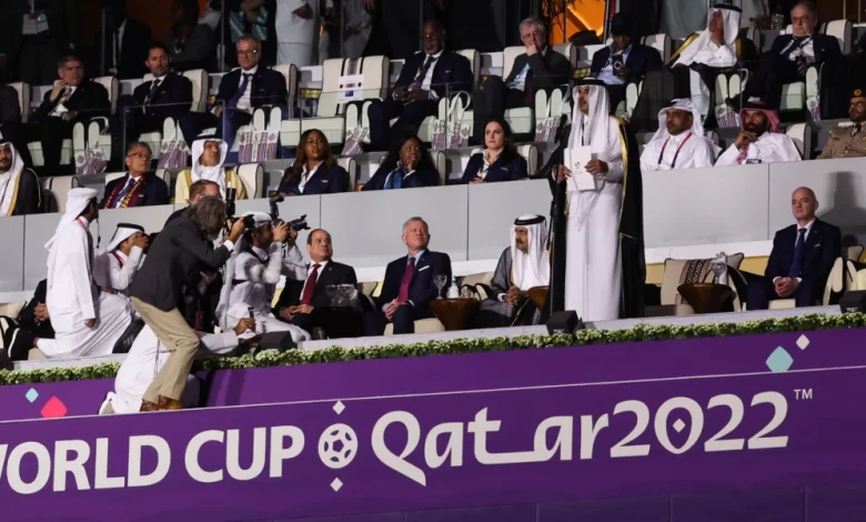بن سلمان يرتدي وشاخ دولة قطر
