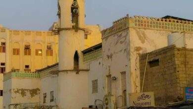 الشروع بهدم مسجد أثري قديم في عدن 7 الشروع بهدم مسجد أثري قديم في عدن