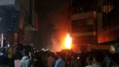 اندلاع حريق بمطعم في عدن 8