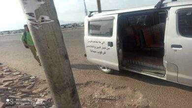 السماح لكبار السن والمتقاعدين بالركوب بالمجان .. باص يثير الجدل في عدن! 2 السماح لكبار السن والمتقاعدين بالركوب بالمجان .. باص يثير الجدل في عدن!
