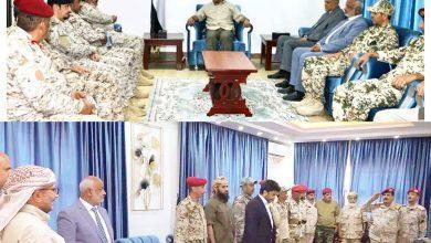 العميد طارق يترأس اجتماعًا عسكريًا مشتركًا في المخا بحضور وزير الدفاع وممثلين عن التحالف 4