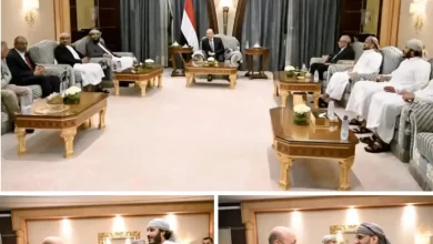 رئيس مجلس القيادة الرئاسي يستقبل العميد محمد صالح وعفاش طارق المحررين من سجون الحوثي 2
