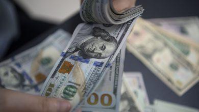 دولة عربية تحظر التعامل بالدولار الأمريكي 9