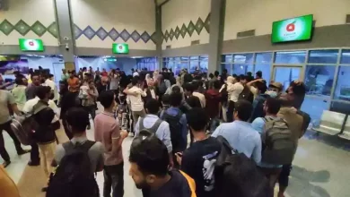 وصول الدفعة الثانية من اليمنيين العالقين في السودان إلى عدن 9