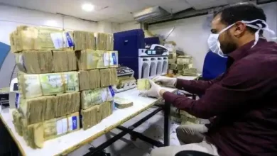 وكالة روسية تكشف أسباب انهيار الريال اليمني أمام الدولار؟ 9