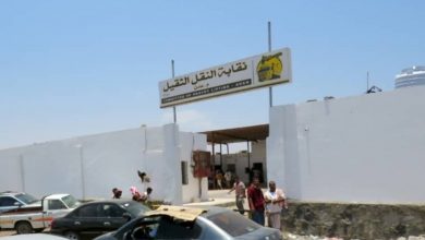 اقتحام مكتب نقابة النقل الثقيل في عدن والعبث بمحتوياته 1