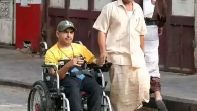 كان يقوم برعاية ونقل شقيقه المعاق الى الملعب.. وفاة شاب في عدن يتسبب بحزن بالغ ماقصته؟ 9