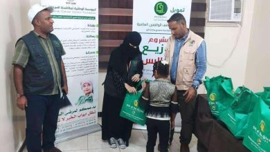 بنك الكساء للتنمية يواصل تنفيذ مشروع " توزيع الملابس " بعدن 8