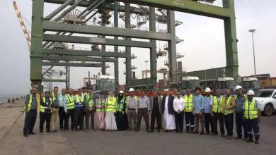 وفد بريطاني اقتصادي رفيع المستوى يزور محطة ميناء عدن للحاويات 4