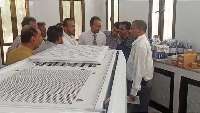 محافظ أبين يزور المؤسسة المحلية للمياه ويطلع على تجهيز وانشاء مختبر مركزي لفحص المياه 5