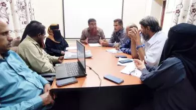 مكتب الصحة بأبين يناقش مع برنامجي الترصد الوبائي والايديوز والاستجابة ظاهرة تفشي الحصبة والدفتيريا والأوبئة بشكل عام 8