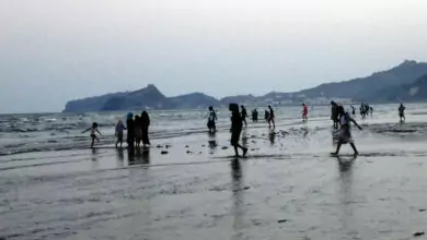 غرق شابين أثناء السباحة في عدن 8