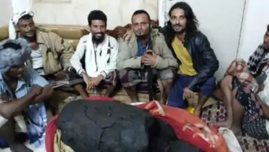 رائحة غريبة تقود 3 صيادين الى كنز ثمين يقدر بملايين الدولارات (فيديو) 3