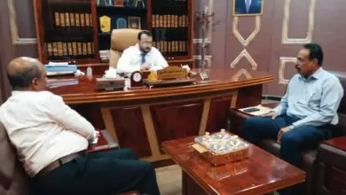 وزير الأشغال يناقش مع رئيس هيئة الجمهورية التعليمي سبل دعم مشروع تنظيم الطرق والمواقف الداخلية بالهيئة 7