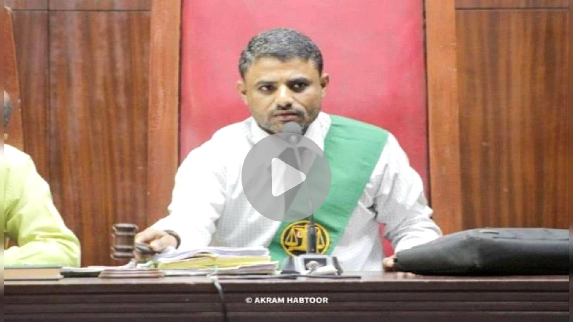 شاهد بالفيديو.. للحظة نطق الحكم بإعدام قاتل الطفلة حنين البكري