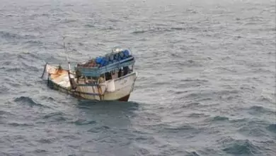 في واقعة غريبة.. العثور على قارب صيد يمني تائه في الهند! 10