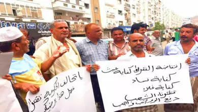 المتقاعدون في اليمن.. يعانون بسبب توقف المعاشات "تقرير" 1