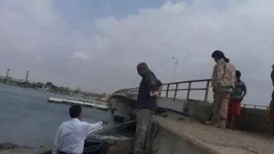 غرق ثلاثه أشخاص تحت جسر البريقة بعدن 8
