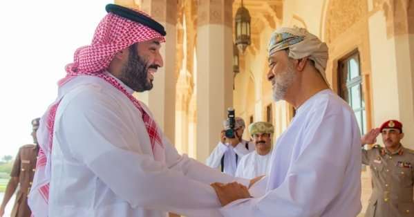 ماذا يتوقع اليمنيون من زيارة محمد بن سلمان لمسقط؟