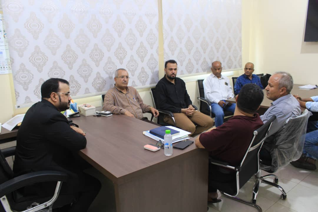 وزير الأشغال الحريزي يزور الوحده التنفيذية للمشاريع الممولة دوليا في صندوق صيانة الطرق