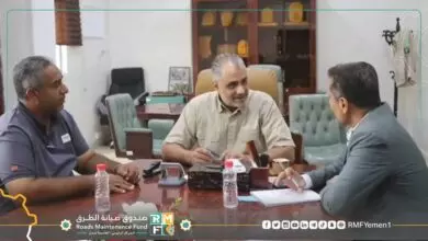 لقاء يجمع وكيل محافظة عدن برئيس صندوق صيانة الطرق والجسور 9