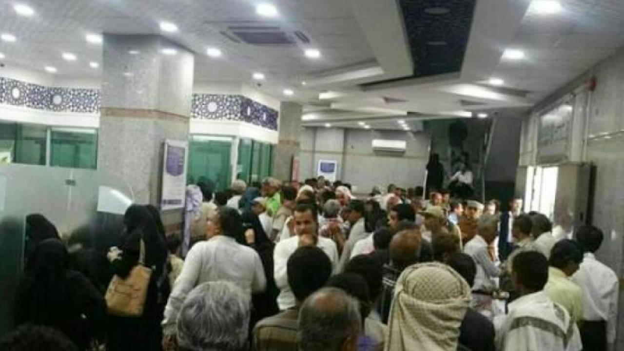 تدشين صرف رواتب العسكريين لشهر سبتمبر
