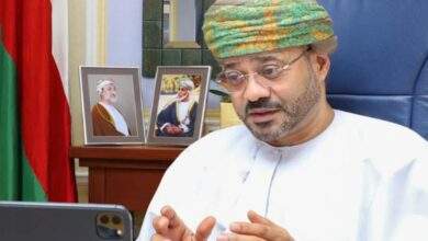 إعلان عماني بشأن هجمات الحوثيين في البحر الأحمر بعد تلقي وزير خارجيتها اتصالا هاتفيا من بريطانيا 11