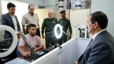 وزير الداخلية يدشن العمل بإصدار البطاقة الشخصية بالشريحة الذكية في عدن 11