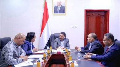 أول تحرك لرئيس الوزراء بن مبارك لحل مشكلة الكهرباء في عدن 10 أول تحرك لرئيس الوزراء بن مبارك لحل مشكلة الكهرباء في عدن