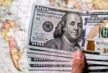 البنك المركزي في صنعاء يتخذ قرار صادم بشأن عملة الدولار الأمريكي