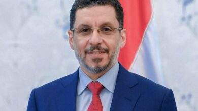 رئيس الوزراء يصدر قرار بتشكيل لجنة مناقصات لهذا الأمر 9