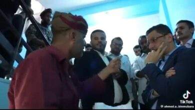 بالفيديو : مواطن يصرخ في وجه رئيس الوزراء لهذا السبب 1