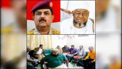 بتكليف من وزير الدفاع .. قيادات عسكرية تقدم واجب العزاء لأسرة الفقيد العميد صالح مجمبل 1