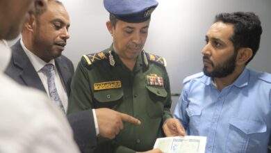 وكيل وزارة الداخلية يدشن عمل مشروع التأشيرة الإلكترونية في مطار عدن الدولي 2