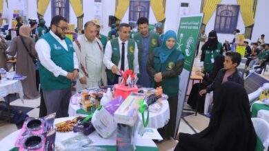 مركز الملك سلمان يسلم 70 مشروع تمكين إقتصادي لأسر الأيتام بمحافظة مأرب 9
