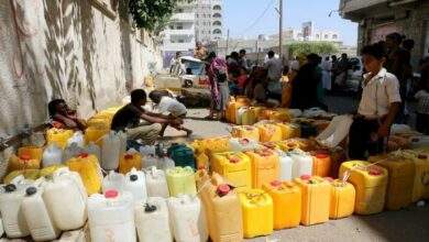 أهالي الممدارة الجديدة في عدن يناشدون حل أزمة المياه المنقطعة منذ 10 ايام 7