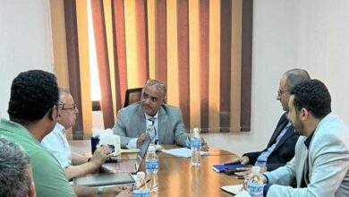 الوزير باذيب يطلع على سير عمل الشركة اليمنية للاتصالات الدولية (تيليمن) 5