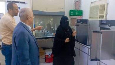 وزير المياه والبيئة يتفقد موقع مشروع خزان المياه في خورمكسر بعدن 8