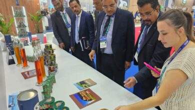 الوزير السقطري يزور معرض صناعة الصيد والمأكولات البحرية والتكنولوجيا بمدينة سانت بطرسبورغ 9