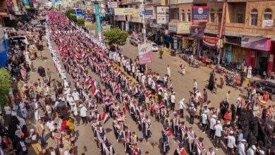 تعز تحتفل بتخرج 1500 طالباً وطالبة من أسر الشهداء والجرحى بمناسبة اعياد الثورة اليمنية 2