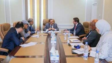وزير النقل يبحث سير عمل مشروع تعزيز أمن الطيران المدني لهيئة الطيران ومطار عدن الدولي 7