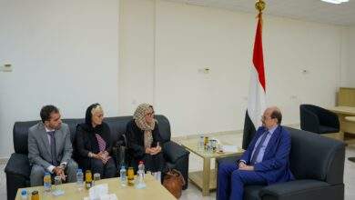 وزير الخارجية يبحث تبادل الأسرى مع الصليب الأحمر في اليمن 4