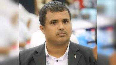 صحافي: لا تحملوا رئيس الوزراء بن مبارك مسؤولية التدهور الأقتصادي 8