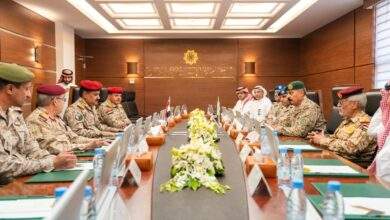 وزير الدفاع يبحث مع امين التحالف الإسلامي العسكري لمحاربة الإرهاب تعزيز التعاون المشترك 5