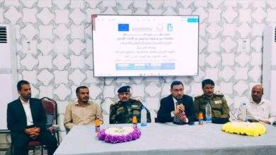 وكيل محافظة شبوة ومدير عام الشرطة يدشنان ورشة عمل حول حقوق الإنسان وأفضل الممارسات لتحقيق العدالة 7